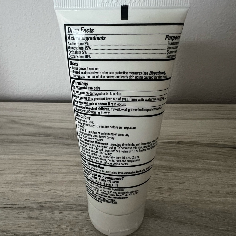 La Roche-Posay SPF 100 | Sunscreen For Body & Face. 3.0 oz - Picture 2 of 3